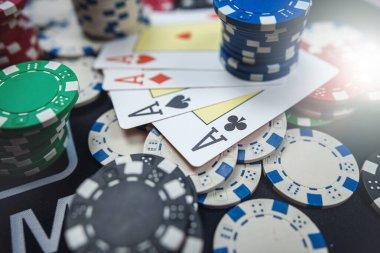 Comparison of eleven4d mobile app features: offline account view, push notifications, and live casino performance